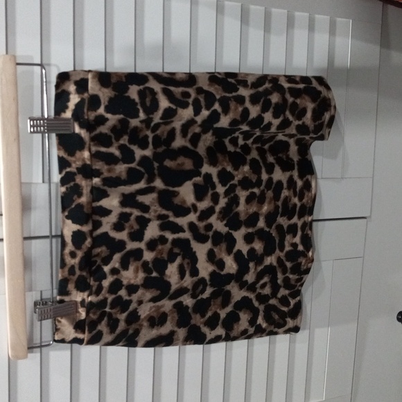 Chic Leopard Print Women's Skort Skirt Size L - Picture 3 of 10